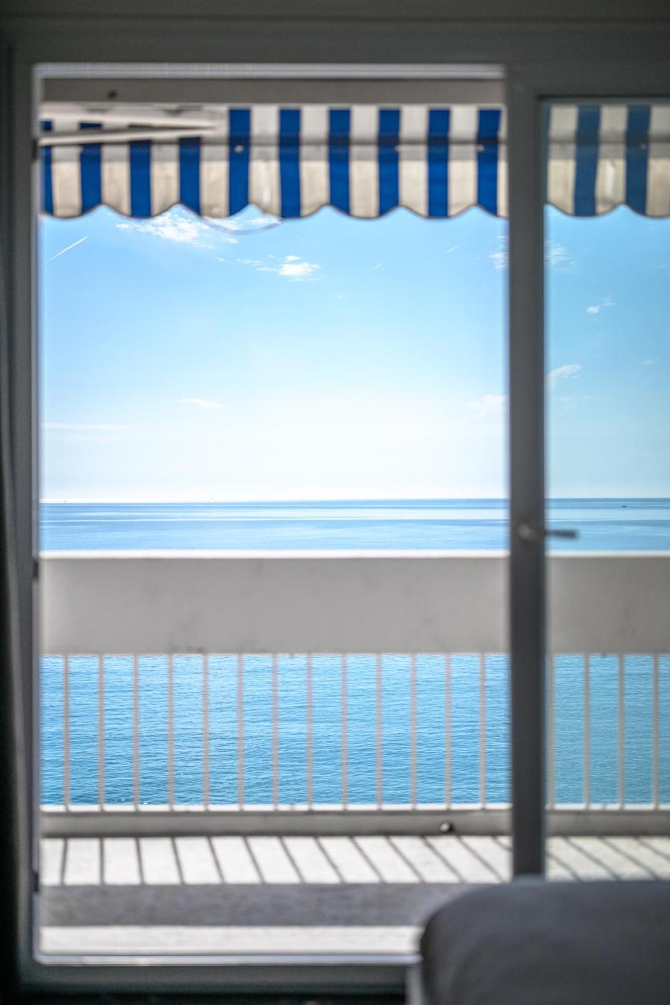 Le Panorama -Vue Exceptionnelle - Dernier Etage - Front De Mer Mentona Zewnętrze zdjęcie